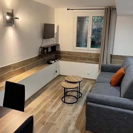 Apartament Cosy Near And Museum Of Fine Arts Nicea